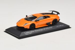 Lamborghini Murcielago LP670-4 SV Oranje Metallic Minichamps 1:43 400103942 Metaal — afbeelding 2 van 5