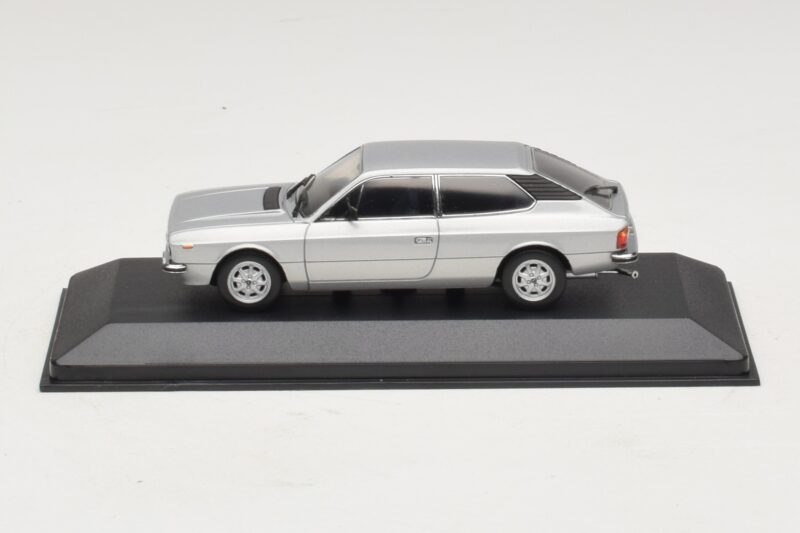 Lancia Beta HPE Zilver Minichamps 1:43 400125711 Metaal