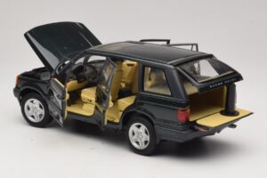 Land Rover Range Rover P38A 4.6 HSE Groen Metallic AUTOart 1:18 70010 Metaal — afbeelding 5 van 8