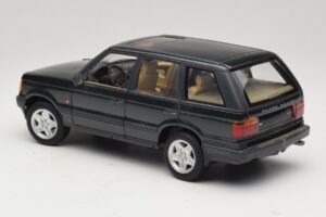 Land Rover Range Rover P38A 4.6 HSE Groen Metallic AUTOart 1:18 70010 Metaal — afbeelding 7 van 8