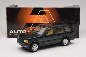 Land Rover Range Rover P38A 4.6 HSE Groen Metallic AUTOart 1:18 70010 Metaal — afbeelding 8 van 8