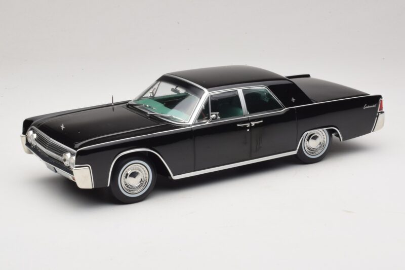 Lincoln Continental Zwart KK-Scale 1:18 KKDC181483 Metaal
