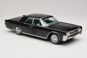 Lincoln Continental Zwart KK-Scale 1:18 KKDC181483 Metaal — afbeelding 4 van 6