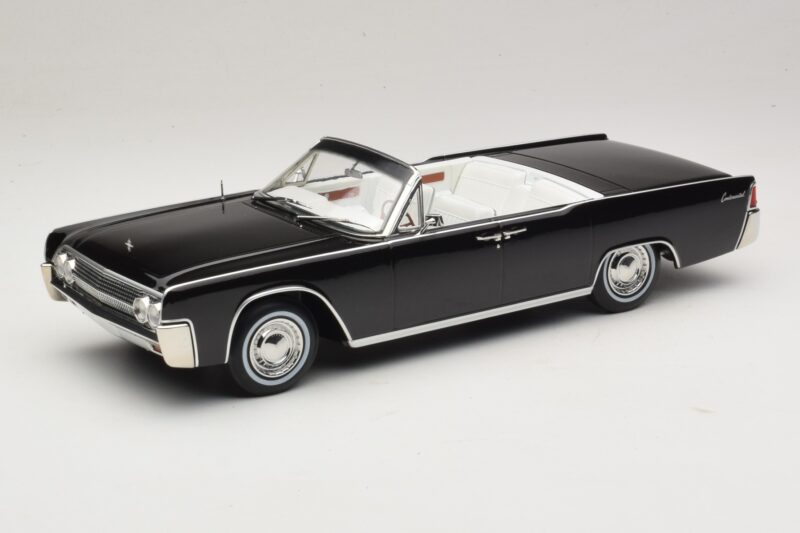 Lincoln Continental Convertible Zwart Bad Boys KK-Scale 1:18 KKDC181521 Metaal