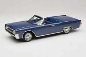 Lincoln Continental Convertible Blauw Metallic The Lincoln Lawyer KK-Scale 1:18 KKDC181522 Metaal
