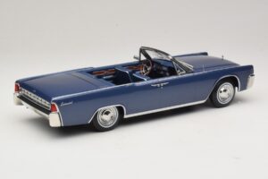 Lincoln Continental Convertible Blauw Metallic The Lincoln Lawyer KK-Scale 1:18 KKDC181522 Metaal — afbeelding 3 van 7