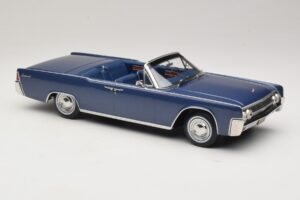 Lincoln Continental Convertible Blauw Metallic The Lincoln Lawyer KK-Scale 1:18 KKDC181522 Metaal — afbeelding 5 van 7