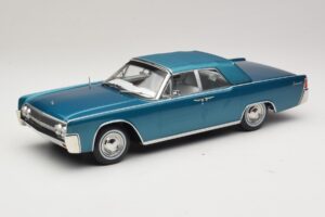 Lincoln Continental Convertible Turkoois Metallic KK-Scale 1:18 KKDC181524 Metaal — afbeelding 2 van 7
