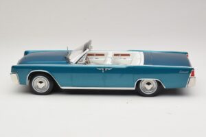 Lincoln Continental Convertible Turkoois Metallic KK-Scale 1:18 KKDC181524 Metaal — afbeelding 4 van 7