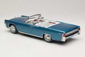 Lincoln Continental Convertible Turkoois Metallic KK-Scale 1:18 KKDC181524 Metaal — afbeelding 6 van 7