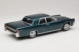 Lincoln Continental Donkergroen Metallic Matrix Reloaded & Revolutions KK-Scale 1:18 KKDC181481 Metaal — afbeelding 2 van 6