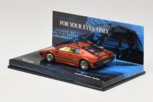 Lotus Esprit Turbo For Your Eyes Only Minichamps 1:43 400135260 Metaal — afbeelding 4 van 6