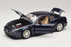 Maserati 3200 GT Blauw Bburago 1:18 3371-P1 Metaal — afbeelding 2 van 8