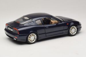 Maserati 3200 GT Blauw Bburago 1:18 3371-P1 Metaal — afbeelding 3 van 8