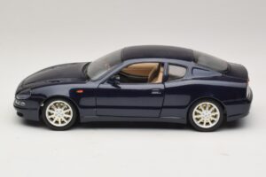Maserati 3200 GT Blauw Bburago 1:18 3371-P1 Metaal — afbeelding 4 van 8