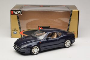 Maserati 3200 GT Blauw Bburago 1:18 3371-P1 Metaal — afbeelding 8 van 8