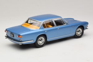 Maserati Quattroporte I Lichtblauw Metallic KK-Scale 1:18 KKDC181514 Metaal — afbeelding 2 van 6