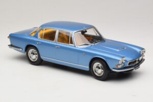 Maserati Quattroporte I Lichtblauw Metallic KK-Scale 1:18 KKDC181514 Metaal — afbeelding 4 van 6