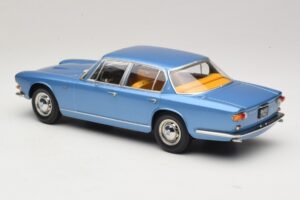 Maserati Quattroporte I Lichtblauw Metallic KK-Scale 1:18 KKDC181514 Metaal — afbeelding 5 van 6
