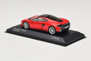 McLaren 570GT Vermillion Red Minichamps 1:43 537154522 Metaal — afbeelding 3 van 5