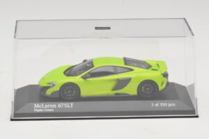 McLaren 675LT Napier Green Minichamps 1:43 537154422 Metaal — afbeelding 4 van 5