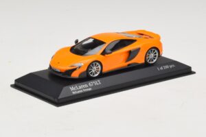 McLaren 675LT Oranje Minichamps 1:43 537154421 Metaal — afbeelding 2 van 5