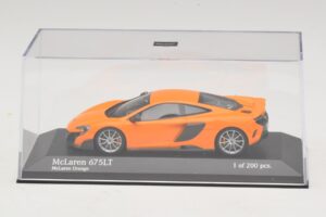 McLaren 675LT Oranje Minichamps 1:43 537154421 Metaal — afbeelding 4 van 5