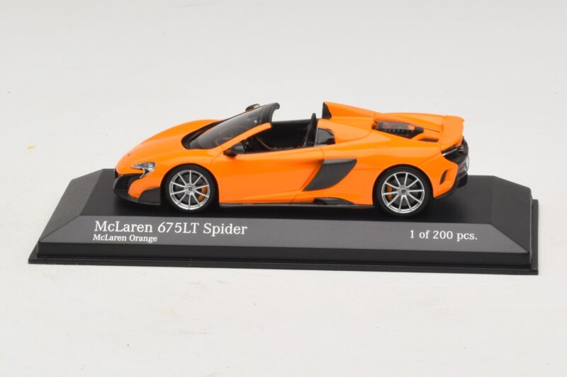 McLaren 675LT Spider Oranje Minichamps 1:43 537154431 Metaal