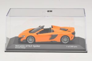 McLaren 675LT Spider Oranje Minichamps 1:43 537154431 Metaal — afbeelding 4 van 5