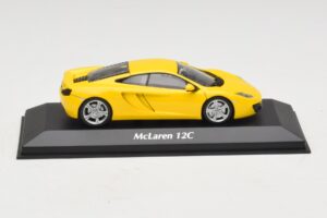McLaren MP4-12C Geel Maxichamps 1:43 McLaren MP4-12C Geel Maxichamps 1:43 940133020 Metaal
