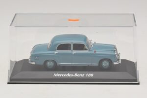 Mercedes 180 W120 Blauw Maxichamps 1:43 940033102 Metaal — afbeelding 4 van 5