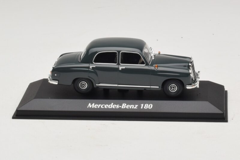 Mercedes 180 W120 Grijs Maxichamps 1:43 940033100 Metaal