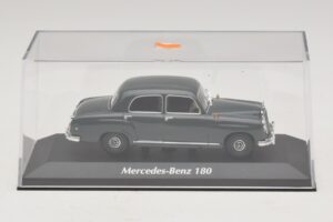 Mercedes 180 W120 Grijs Maxichamps 1:43 940033100 Metaal — afbeelding 4 van 5