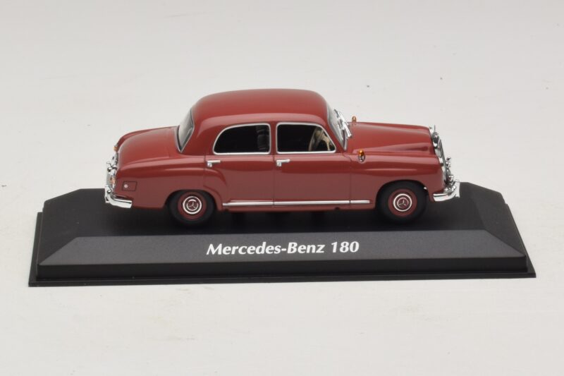 Mercedes 180 W120 Rood Maxichamps 1:43 940033101 Metaal