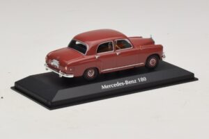 Mercedes 180 W120 Rood Maxichamps 1:43 940033101 Metaal — afbeelding 2 van 5