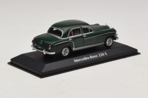 Mercedes 220 S W180 Donkergroen Maxichamps 1:43 940033001 Metaal — afbeelding 2 van 5