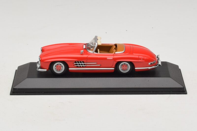 Mercedes 300 SL W198 Rood Met Bruin Interieur Minichamps 1:43 MB009 Metaal
