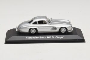 Mercedes 300 SL W198 Zilver Maxichamps 1:43 940039000 Metaal