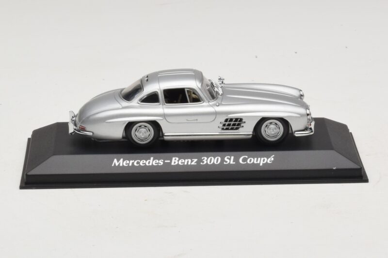 Mercedes 300 SL W198 Zilver Maxichamps 1:43 940039000 Metaal