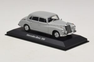 Mercedes 300 W186 Grijs Maxichamps 1:43 940039061 Metaal — afbeelding 3 van 5