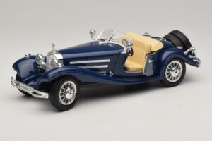 Mercedes 500K Roadster Blauw Bburago 1:20 3070 Metaal — afbeelding 2 van 8