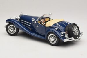 Mercedes 500K Roadster Blauw Bburago 1:20 3070 Metaal — afbeelding 7 van 8