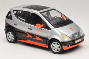Mercedes A-Class W168 D. Coulthard Zilver Maisto 1:18 35841 Metaal — afbeelding 6 van 8