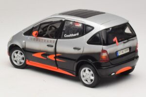 Mercedes A-Class W168 D. Coulthard Zilver Maisto 1:18 35841 Metaal — afbeelding 7 van 8