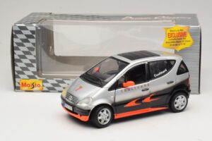 Mercedes A-Class W168 D. Coulthard Zilver Maisto 1:18 35841 Metaal — afbeelding 8 van 8