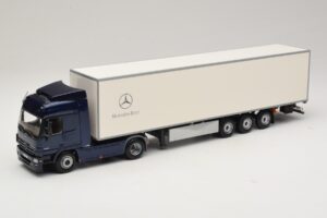 Mercedes Actros 1044 Blauw Minichamps 1:43 B66000604 Metaal