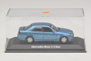 Mercedes C-Class W202 Blauw Metallic Maxichamps 1:43 940037060 Metaal — afbeelding 4 van 5