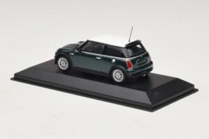 Mini Cooper One R50 Aero Green Met Wit Dak Minichamps 1:43 MINI011 Metaal — afbeelding 3 van 5