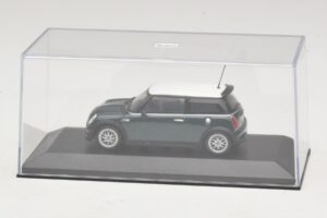 Mini Cooper One R50 Aero Green Met Wit Dak Minichamps 1:43 MINI011 Metaal — afbeelding 4 van 5