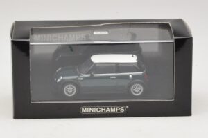 Mini Cooper One R50 Aero Green Met Wit Dak Minichamps 1:43 MINI011 Metaal — afbeelding 5 van 5